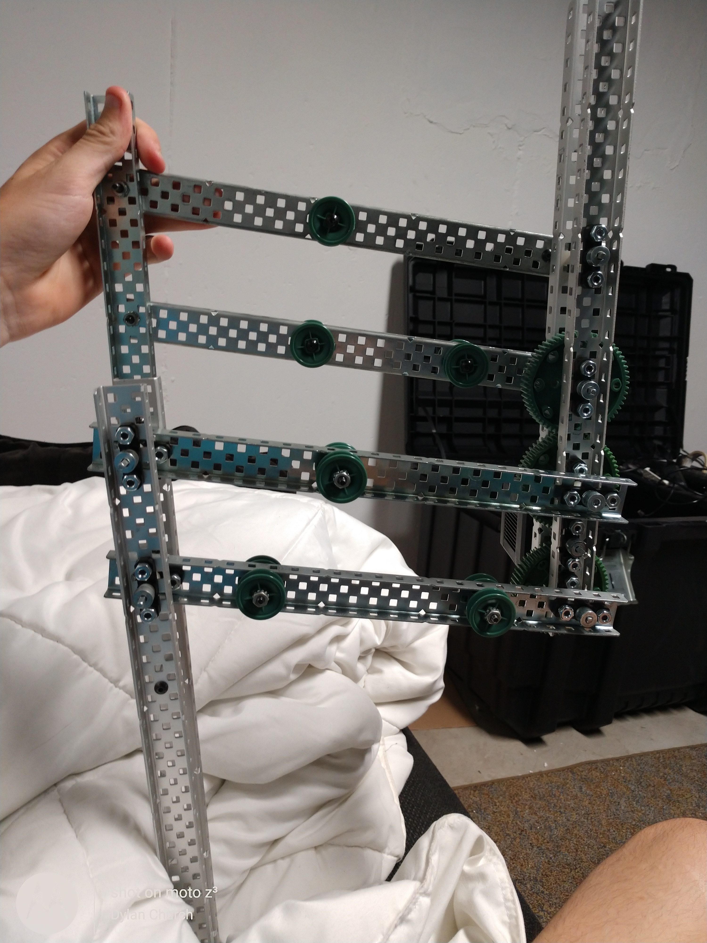 15641665577633317720529883200941