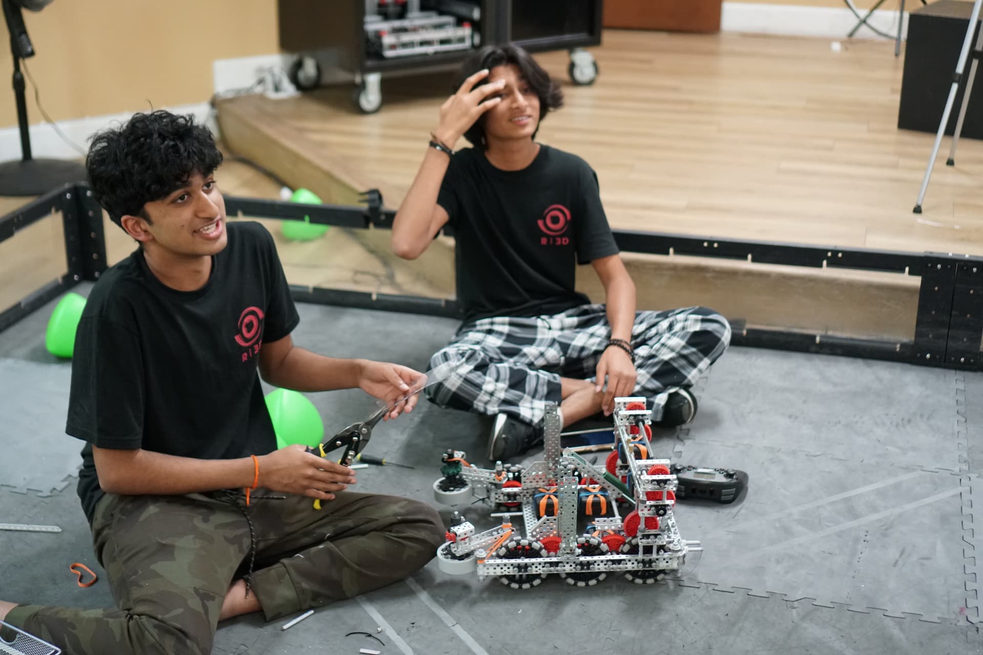 Ri3D - #52 by sasikumar - VRC > Over Under (23/24) - VEX Forum