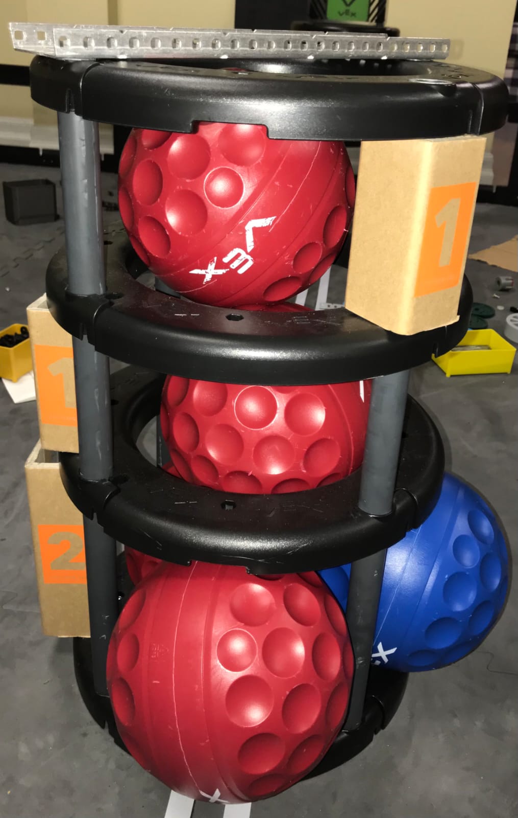 5 balls centre