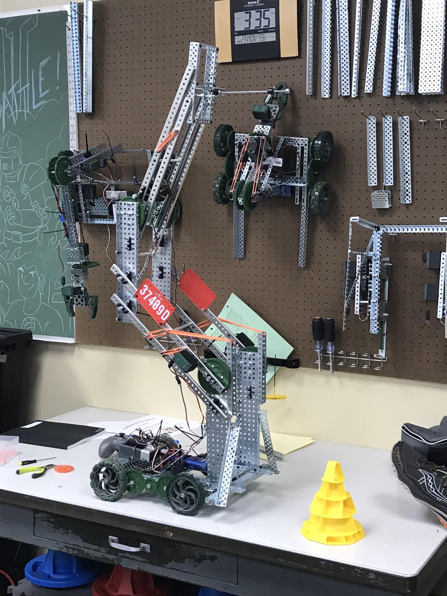 Vex rotating cheap claw designs